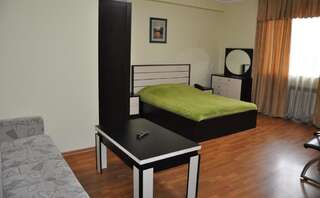 Отель Отель Престиж Батуми Стандартный двухместный номер с 1 кроватью-11